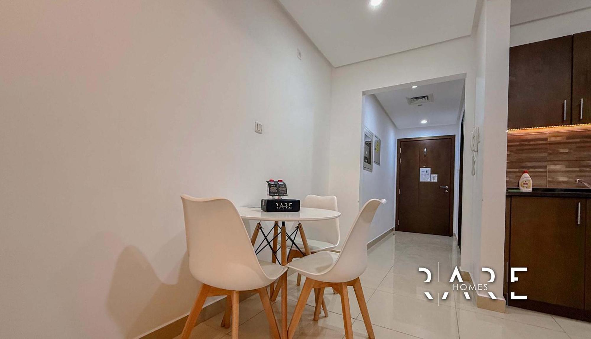 Rare Homes - Jumeirah Village Circle - Near Circle Mall - Botanica Tower - R105 Apartment