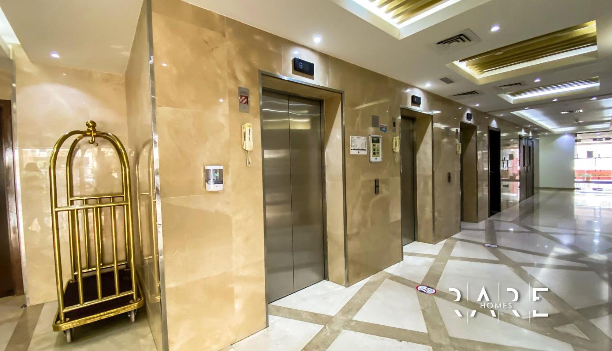 Rare Homes - Jumeirah Village Circle - Near Circle Mall - Botanica Tower - R105 Apartment